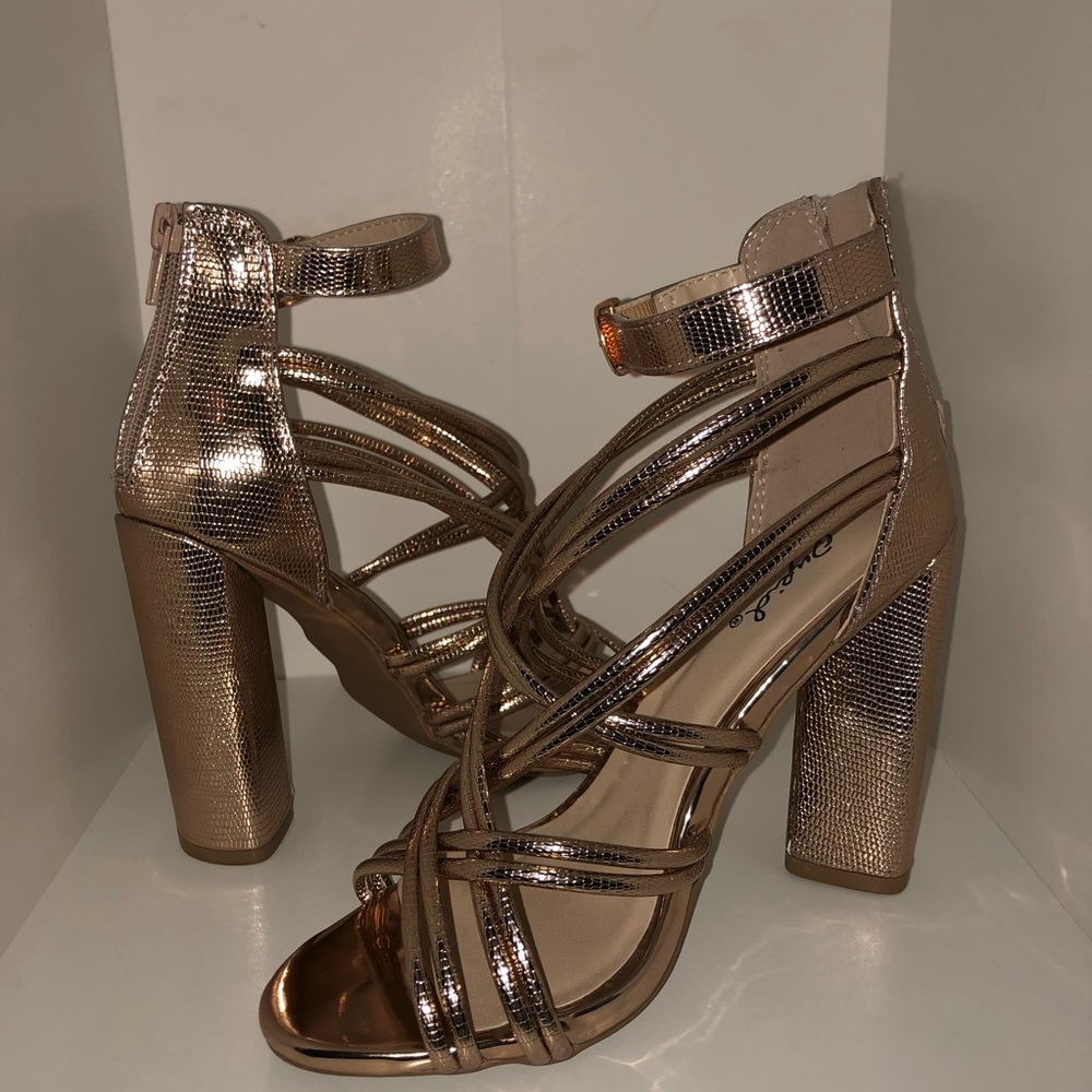 Gold/Rose Gold heels✨